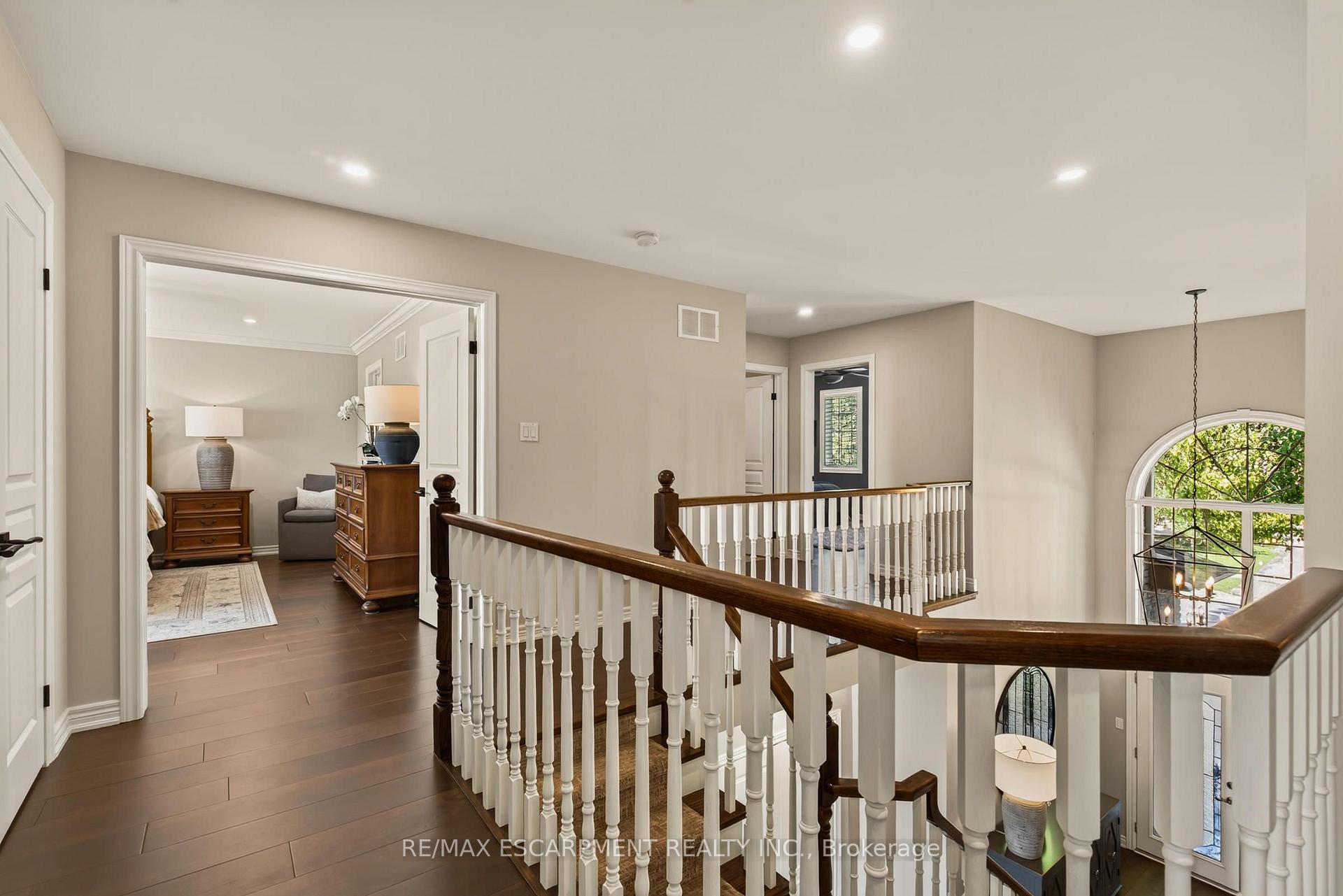 Photo 18 of 116 Joshua Avenue, Hamilton, Meadowlands — HOMEH