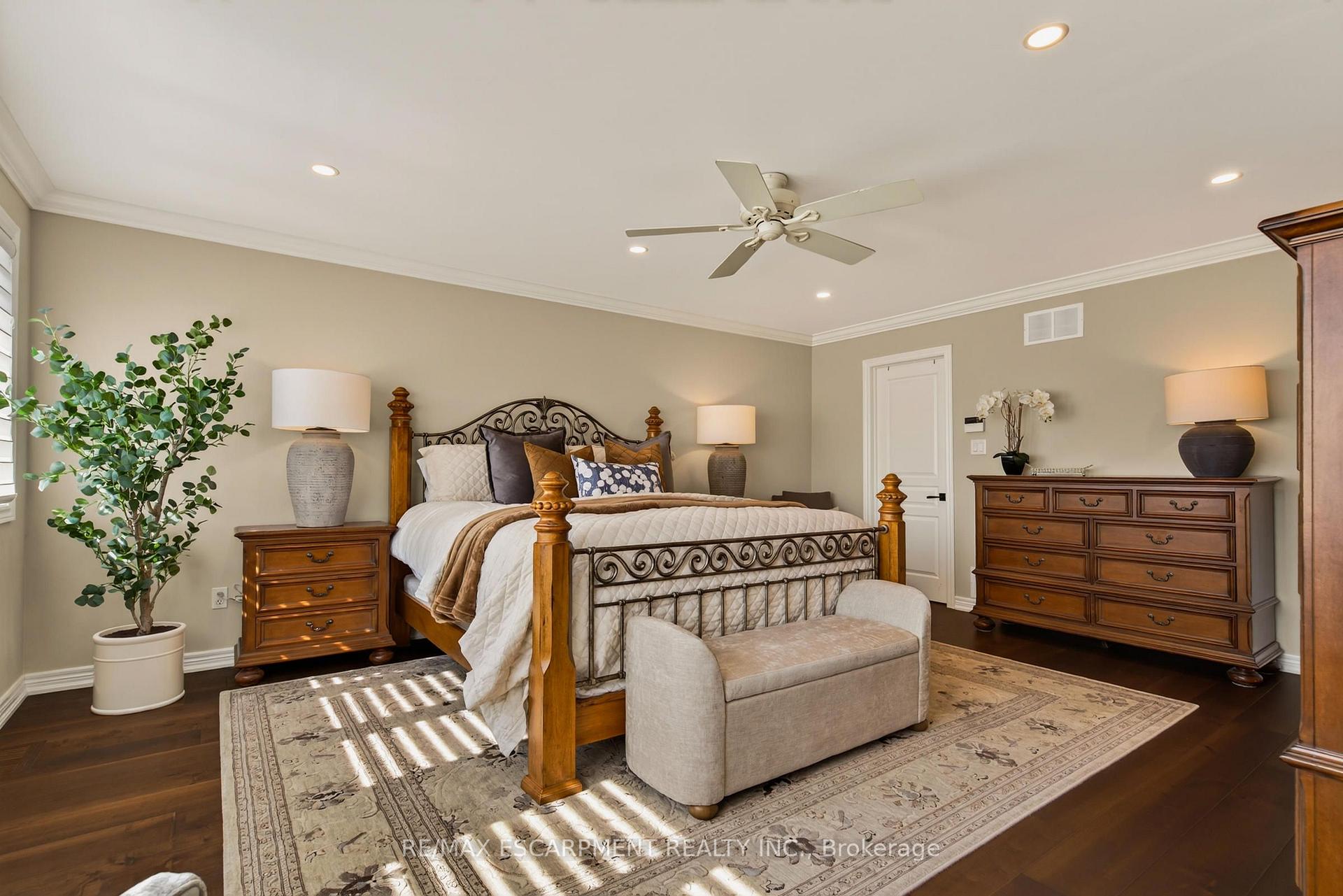 Photo 20 of 116 Joshua Avenue, Hamilton, Meadowlands — HOMEH