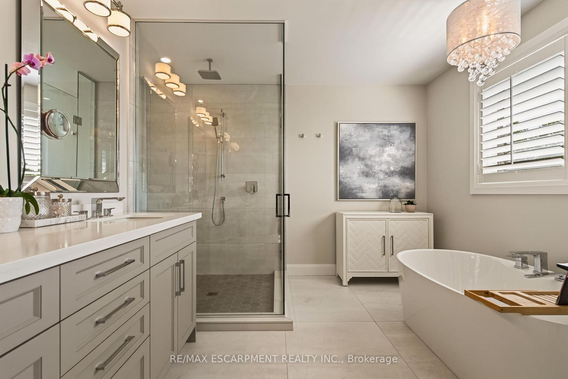 Photo 21 of 116 Joshua Avenue, Hamilton, Meadowlands — HOMEH