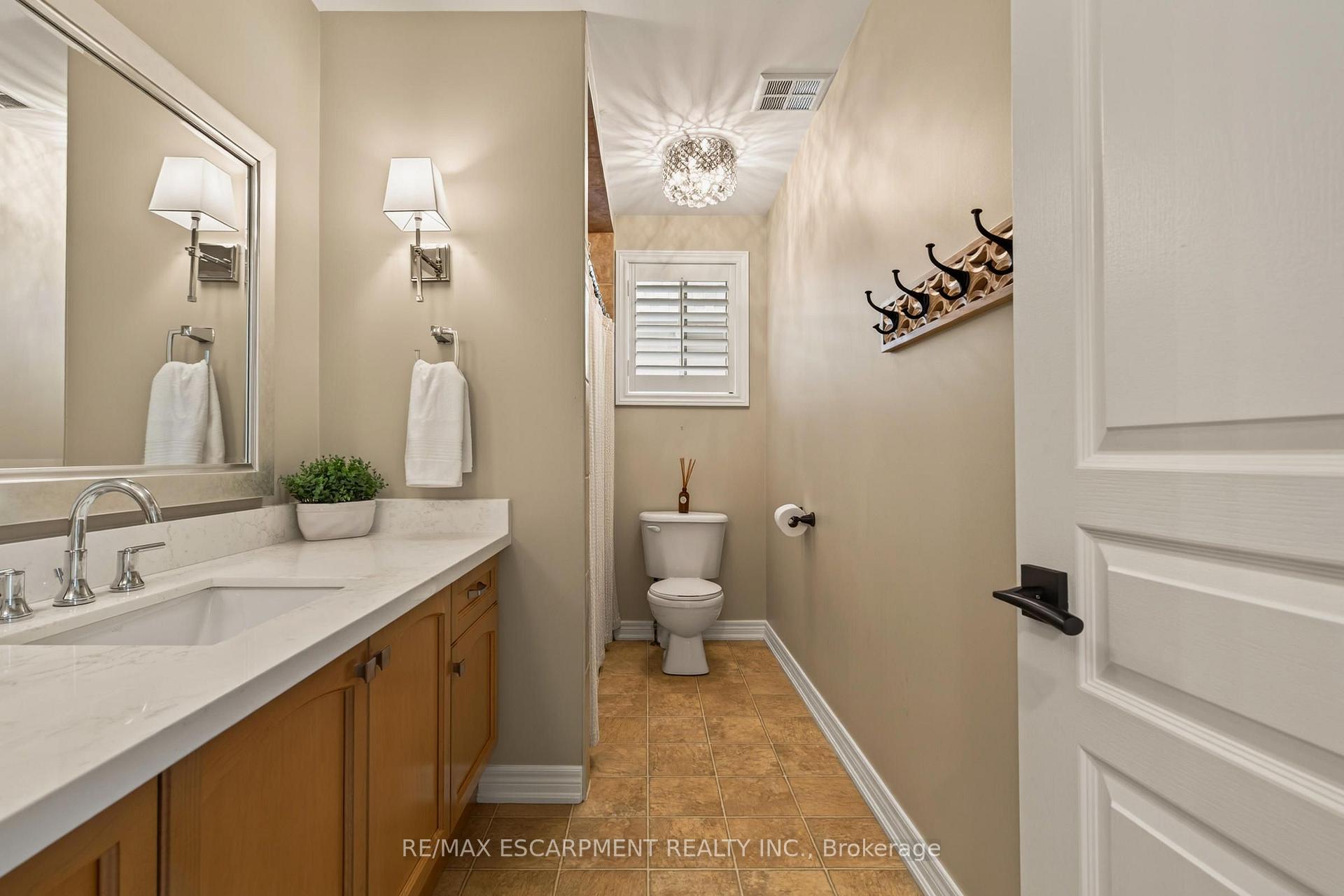 Photo 24 of 116 Joshua Avenue, Hamilton, Meadowlands — HOMEH