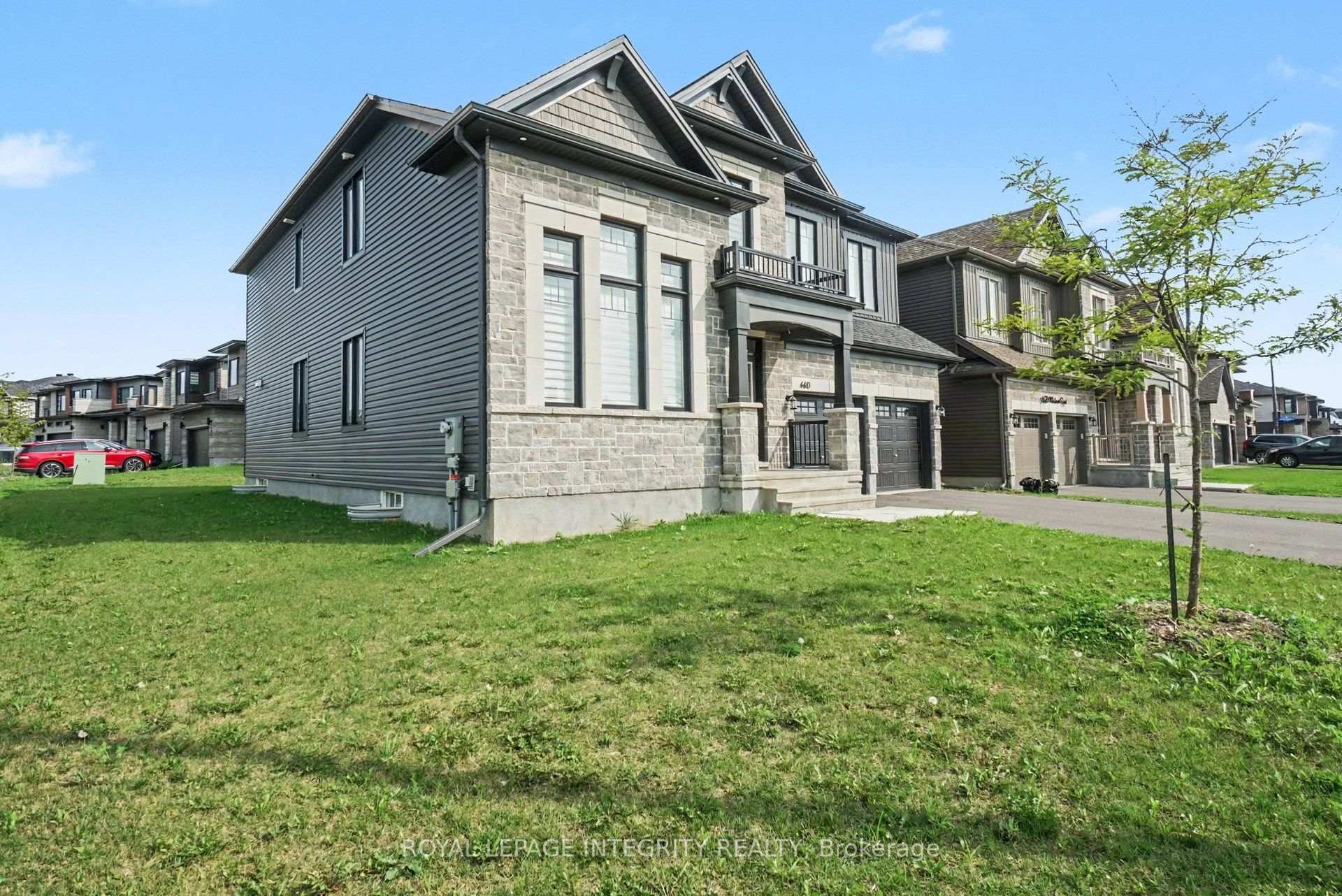 Photo 2 of 660 Miikana Road, Ottawa, Blossom Park/Kemp Park/Findlay Creek — HOMEH
