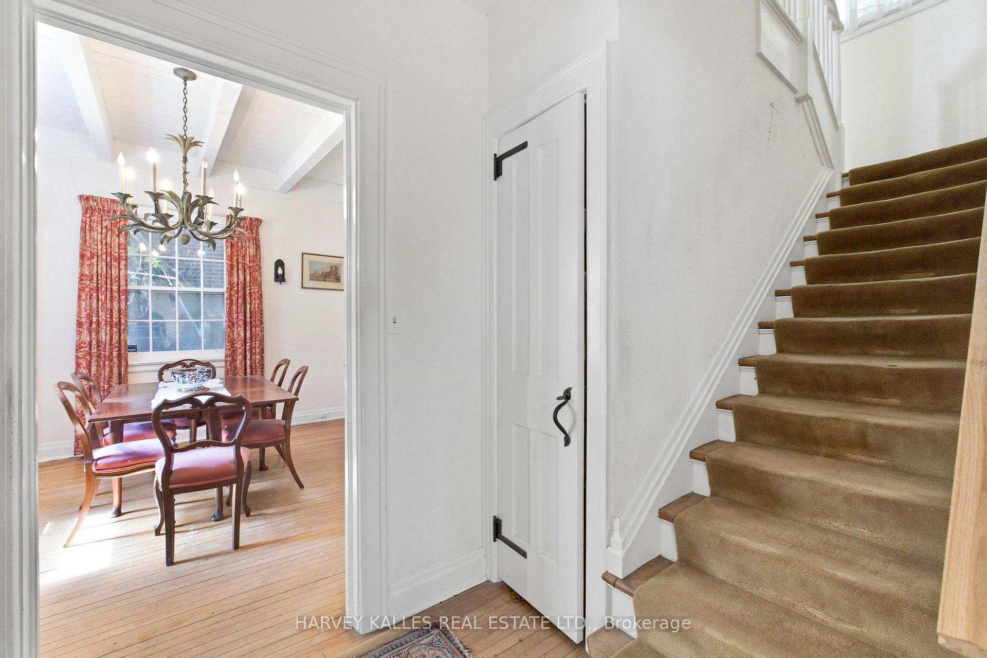 Photo 7 of 38 Donwoods Drive, North York, Bridle Path-Sunnybrook-York Mills — HOMEH