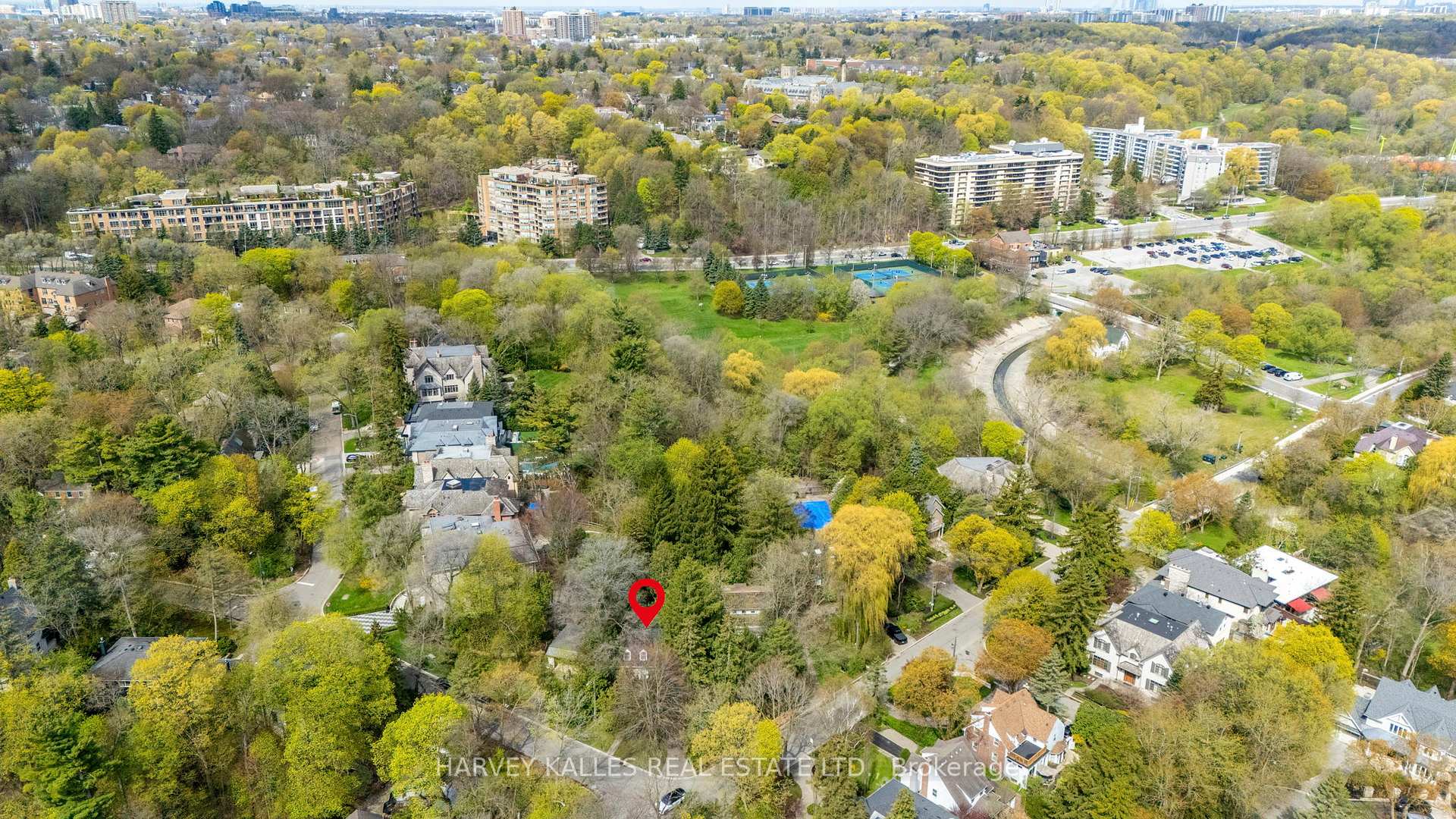 Photo 35 of 38 Donwoods Drive, North York, Bridle Path-Sunnybrook-York Mills — HOMEH