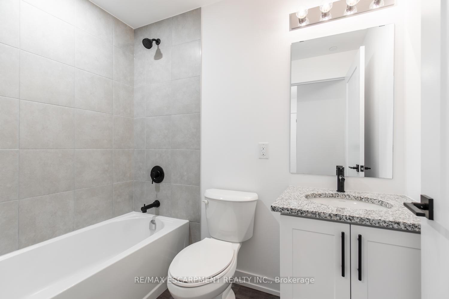 Photo 6 of Unit 238, 10 Mallard Trail, Hamilton, Waterdown — HOMEH