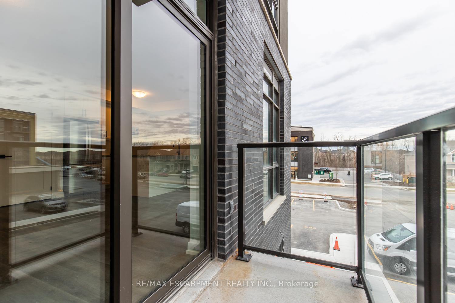 Photo 20 of Unit 238, 10 Mallard Trail, Hamilton, Waterdown — HOMEH