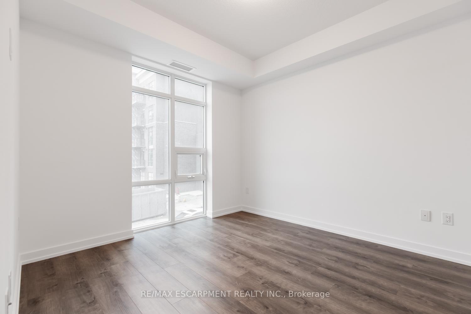Photo 23 of Unit 238, 10 Mallard Trail, Hamilton, Waterdown — HOMEH