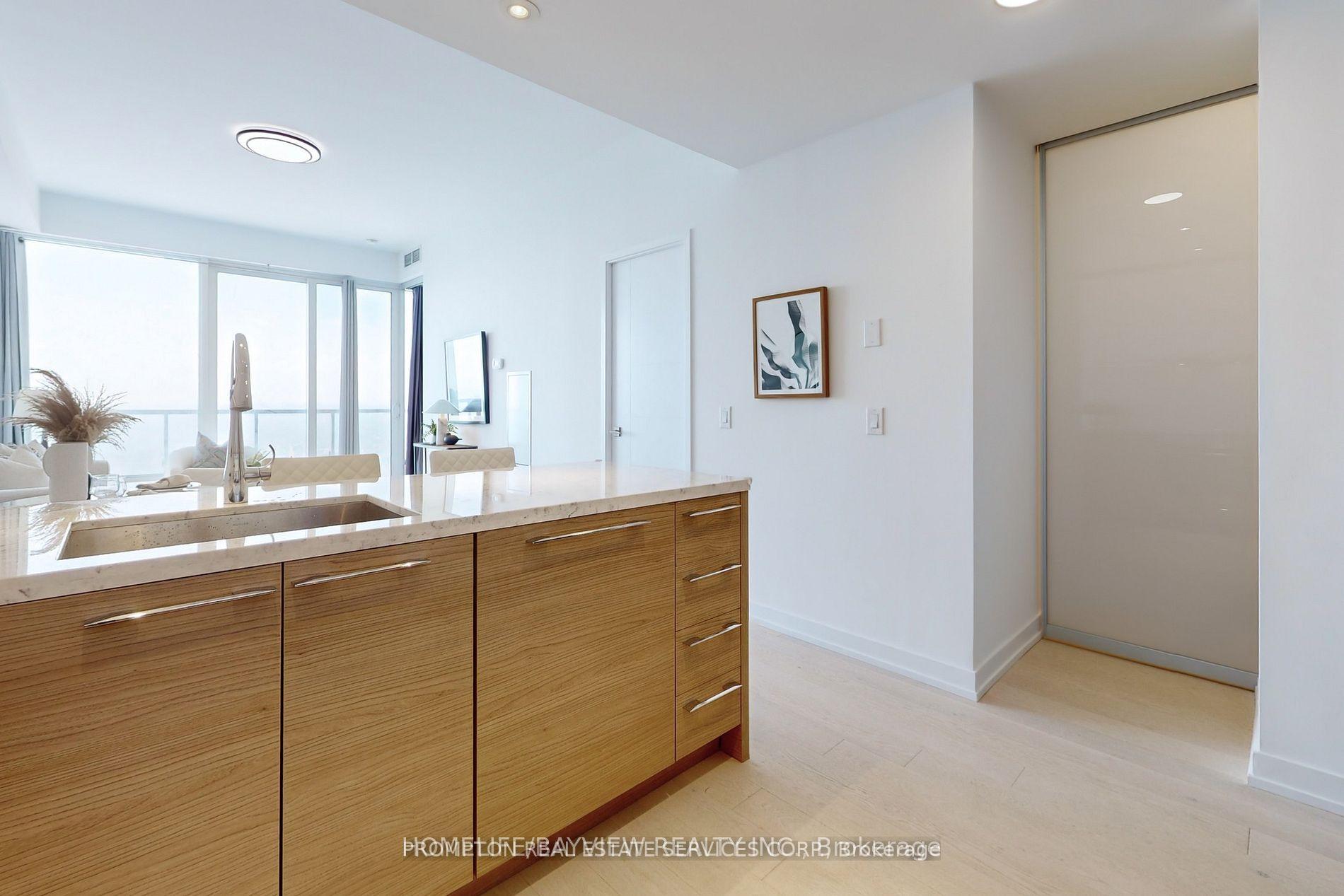 Photo 8 of Unit 4312, 488 University Avenue, Toronto, Kensington-Chinatown — HOMEH