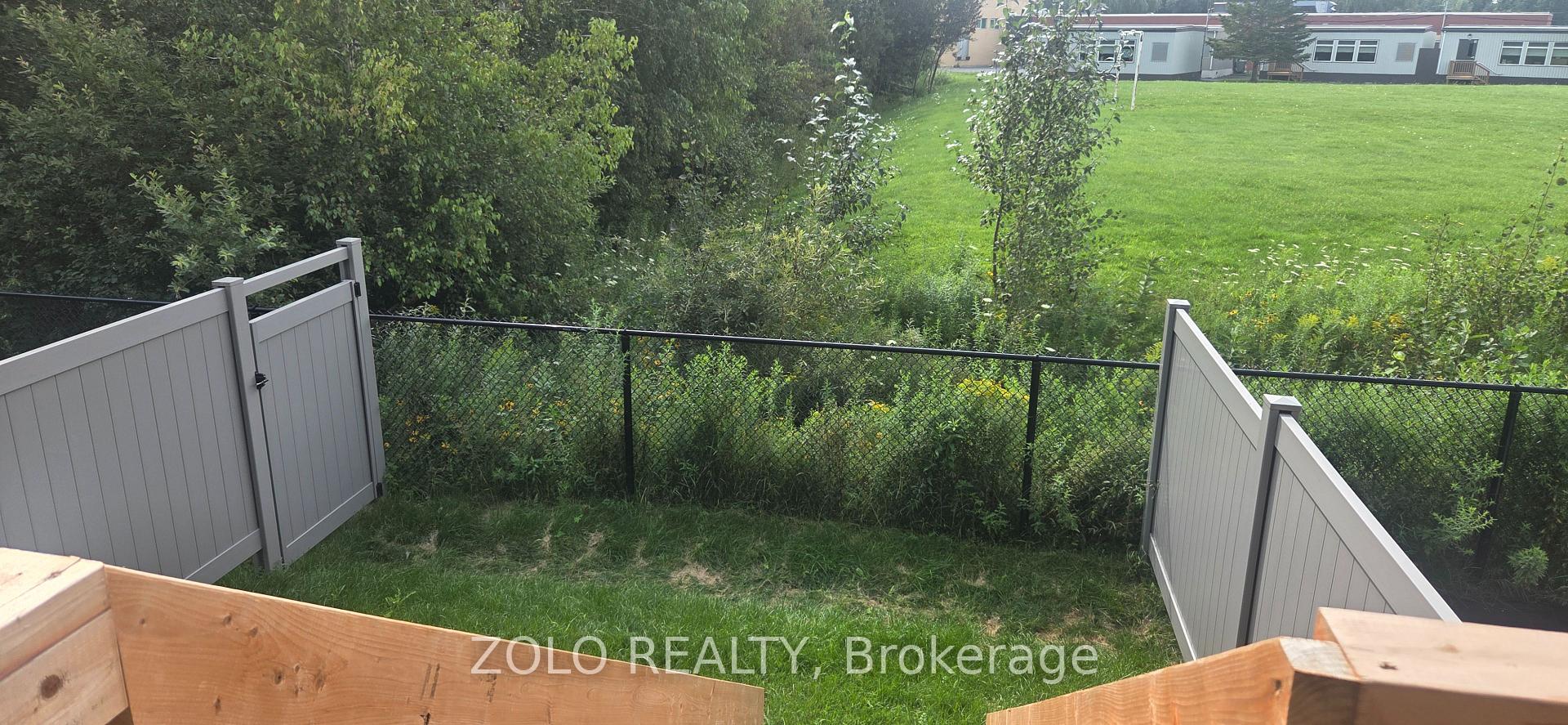 Photo 12 of 291 Labelle Street, Russell, Embrun — HOMEH