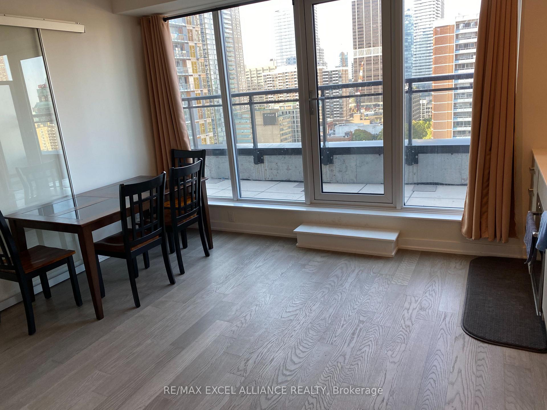 Photo 8 of Unit 1502, 17 Dundonald Street, Toronto, Church-Yonge Corridor — HOMEH