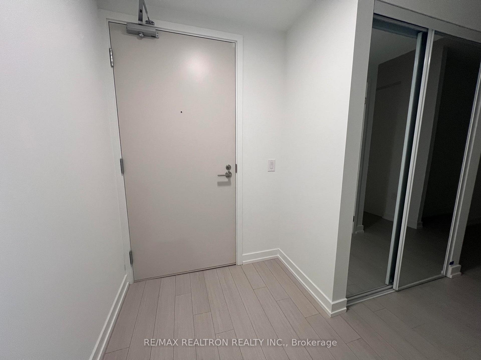 Photo 6 of Unit 1012, 4010 Eglinton Avenue W, Etobicoke, Humber Heights — HOMEH