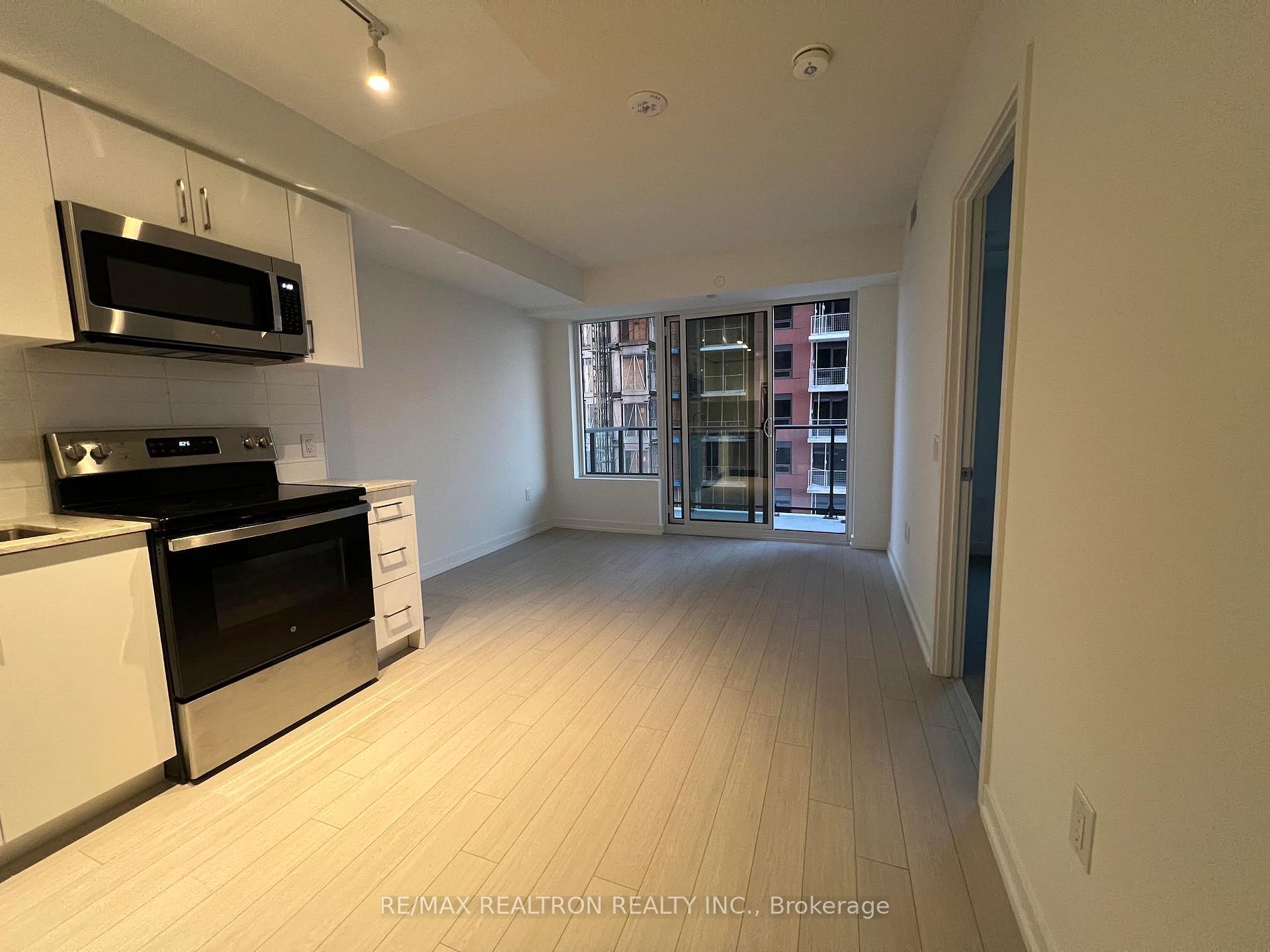 Photo 10 of Unit 1012, 4010 Eglinton Avenue W, Etobicoke, Humber Heights — HOMEH