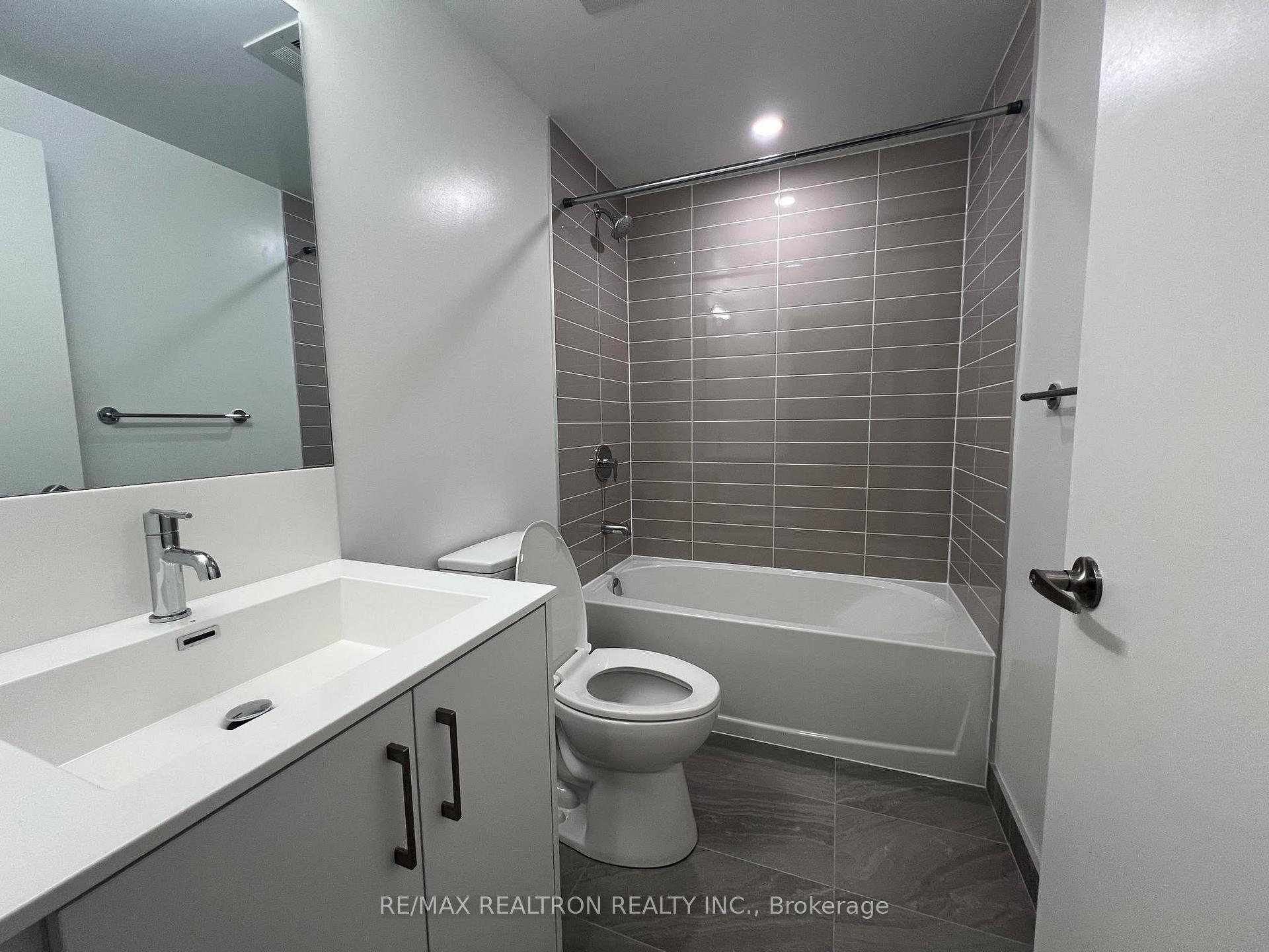 Photo 17 of Unit 1012, 4010 Eglinton Avenue W, Etobicoke, Humber Heights — HOMEH