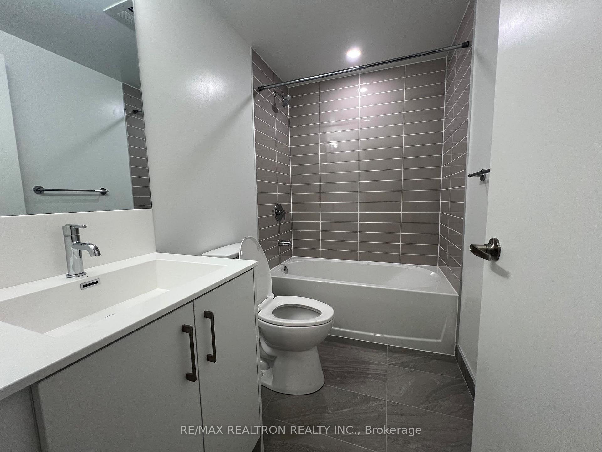Photo 18 of Unit 1012, 4010 Eglinton Avenue W, Etobicoke, Humber Heights — HOMEH