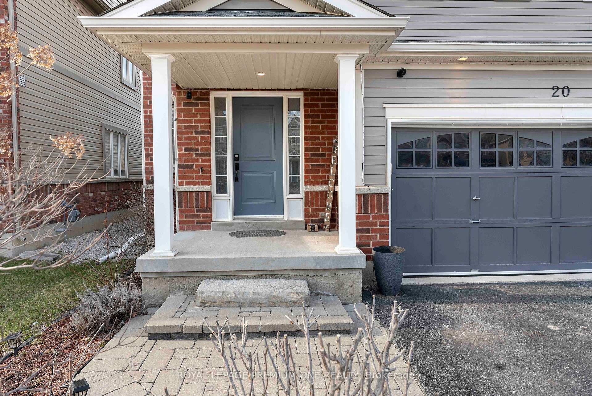 Photo 2 of 20 Warman Street, New Tecumseth, Alliston — HOMEH