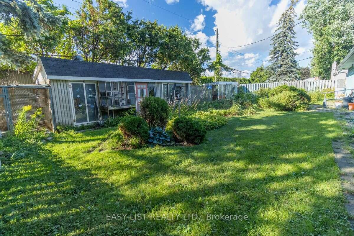 Photo 3 of 1999 Garfield Avenue, Ottawa, Braemar Park — HOMEH