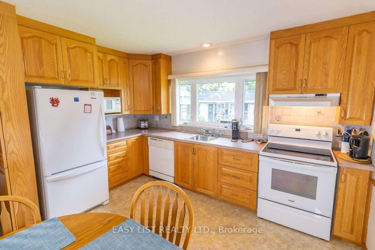 Photo 8 of 1999 Garfield Avenue, Ottawa, Braemar Park — HOMEH
