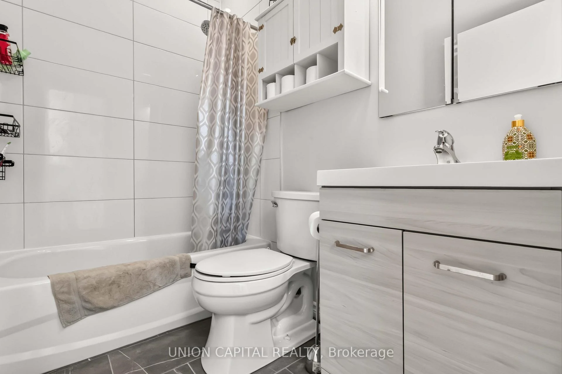 Photo 14 of 444 Parliament Street, Toronto, Moss Park — HOMEH