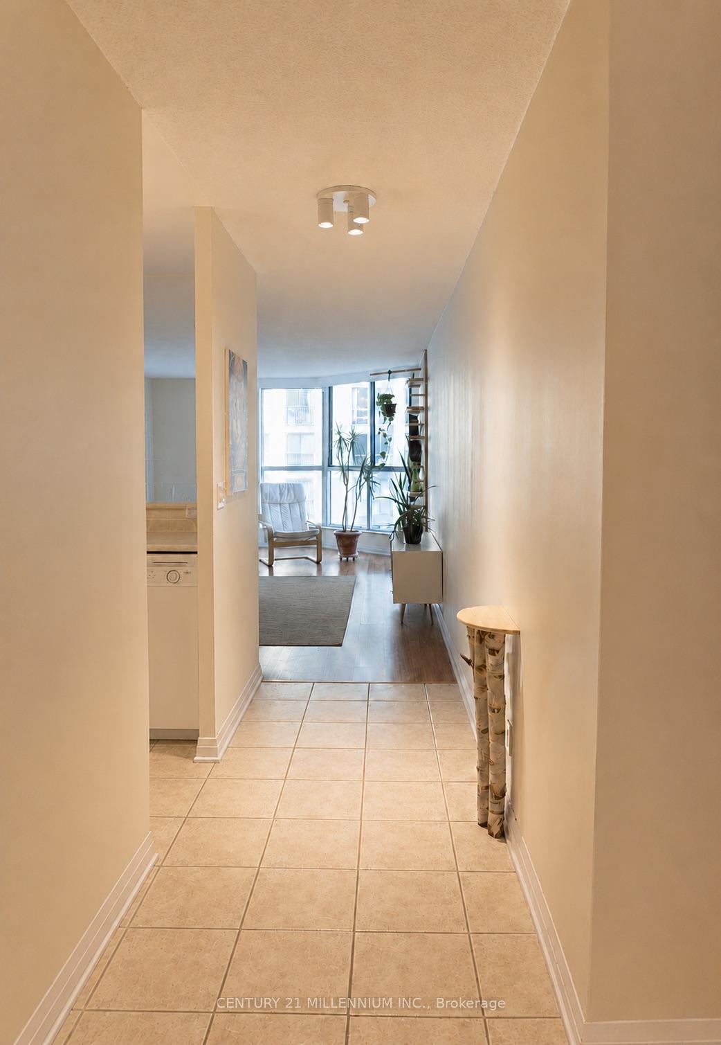 Photo 6 of Unit 510, 140 Dunlop Street E, Barrie, City Centre — HOMEH