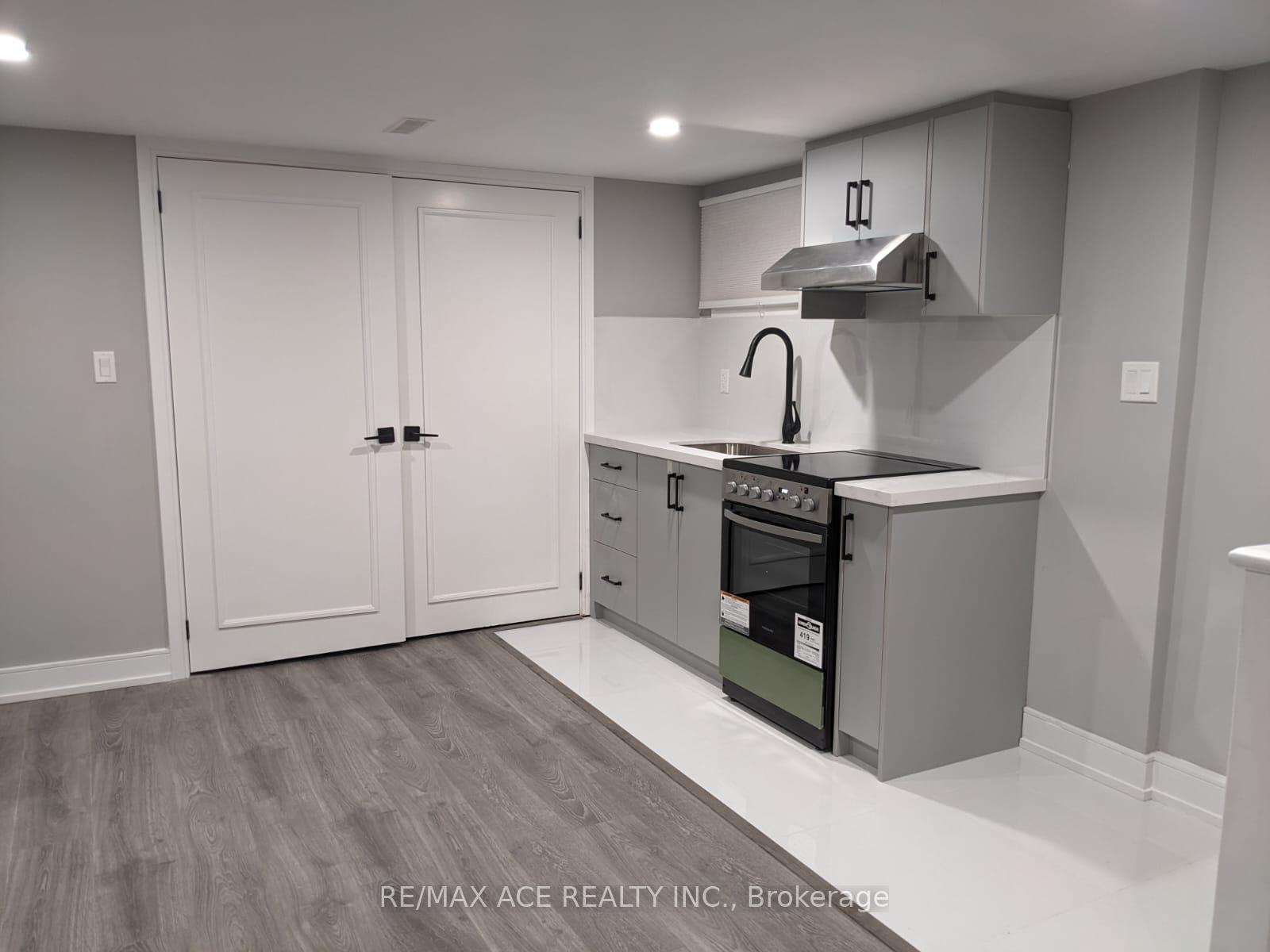 Photo 5 of Unit Bsmt, 18 Mackinac Crescent, Scarborough, Bendale — HOMEH