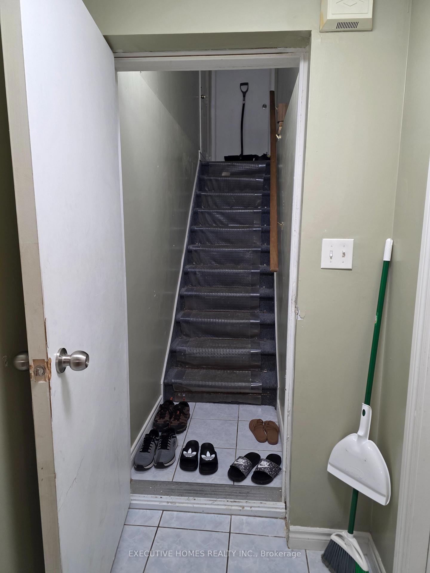 Photo 10 of 35 Claudette Gate, Hamilton, Stoney Creek Industrial — HOMEH