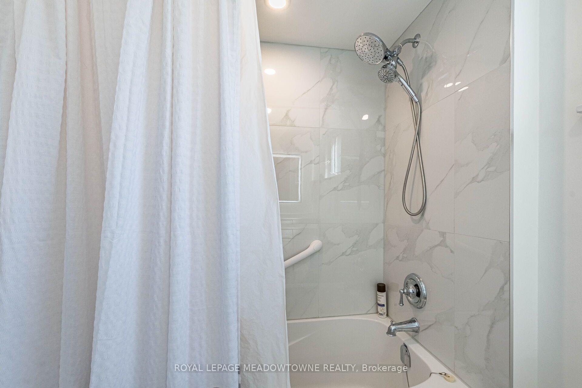 Photo 16 of 56 Sutter Avenue, Brampton, Heart Lake West — HOMEH