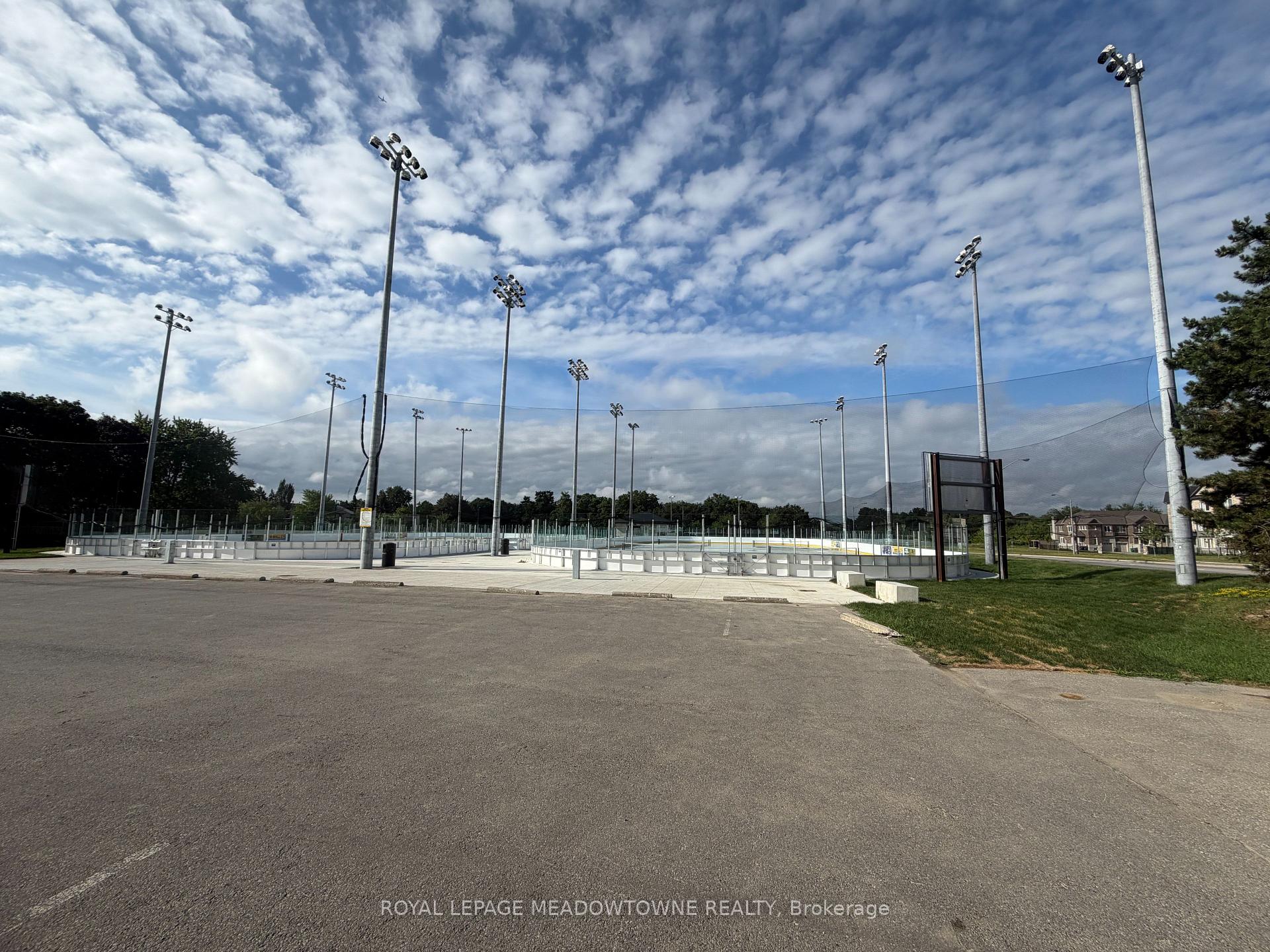 Photo 40 of 56 Sutter Avenue, Brampton, Heart Lake West — HOMEH