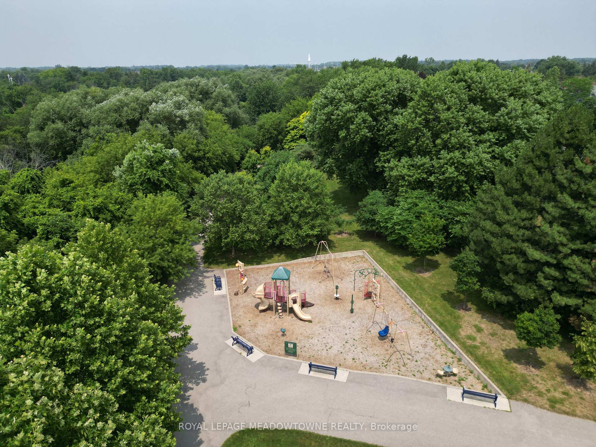 Photo 44 of 56 Sutter Avenue, Brampton, Heart Lake West — HOMEH