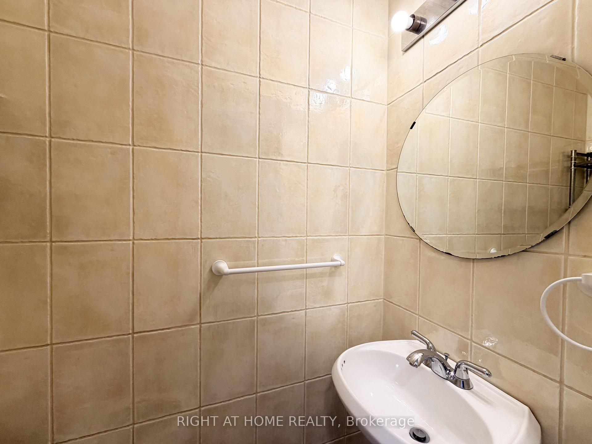 Photo 13 of 1502 O'Hara Court, Oshawa, McLaughlin — HOMEH