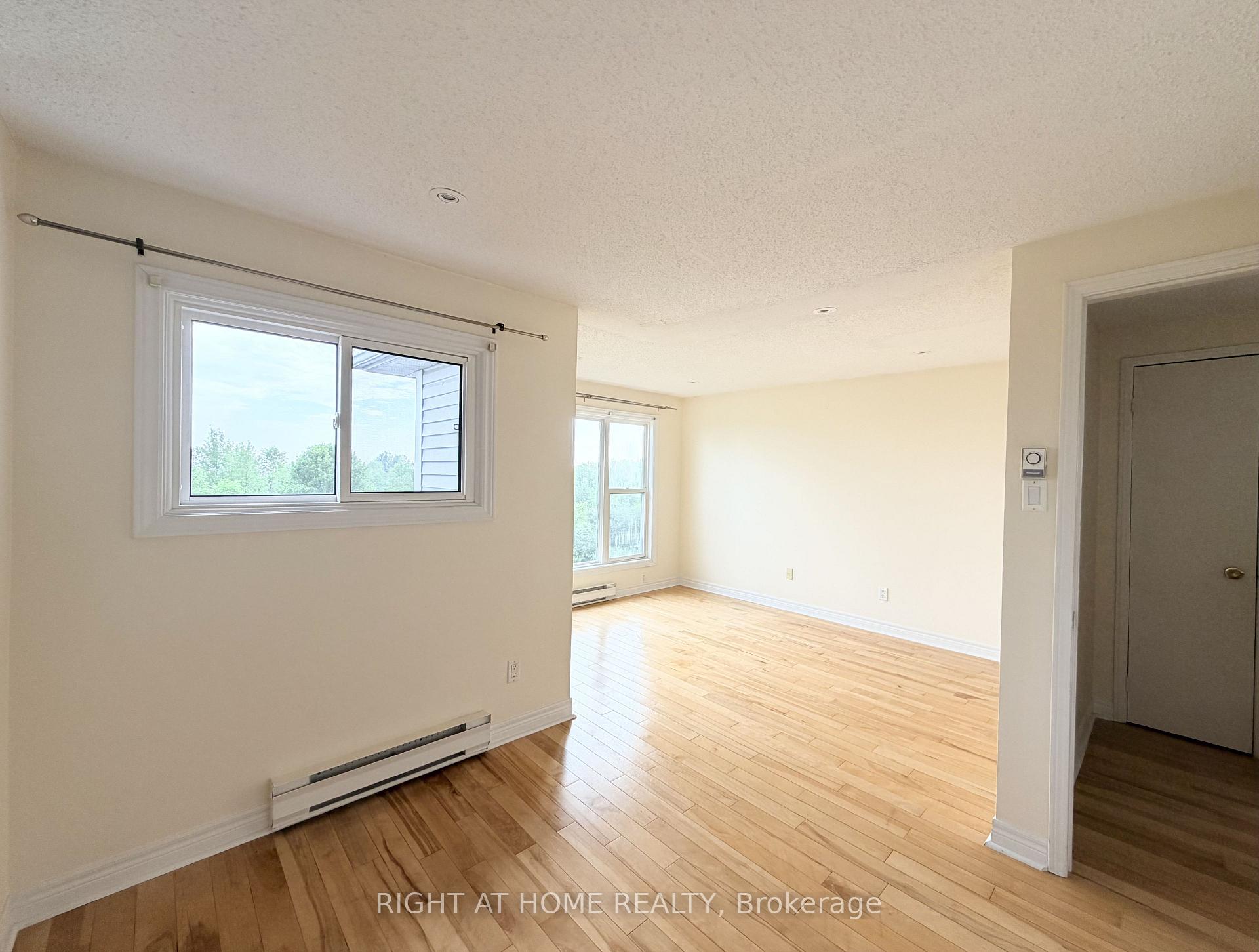 Photo 19 of 1502 O'Hara Court, Oshawa, McLaughlin — HOMEH