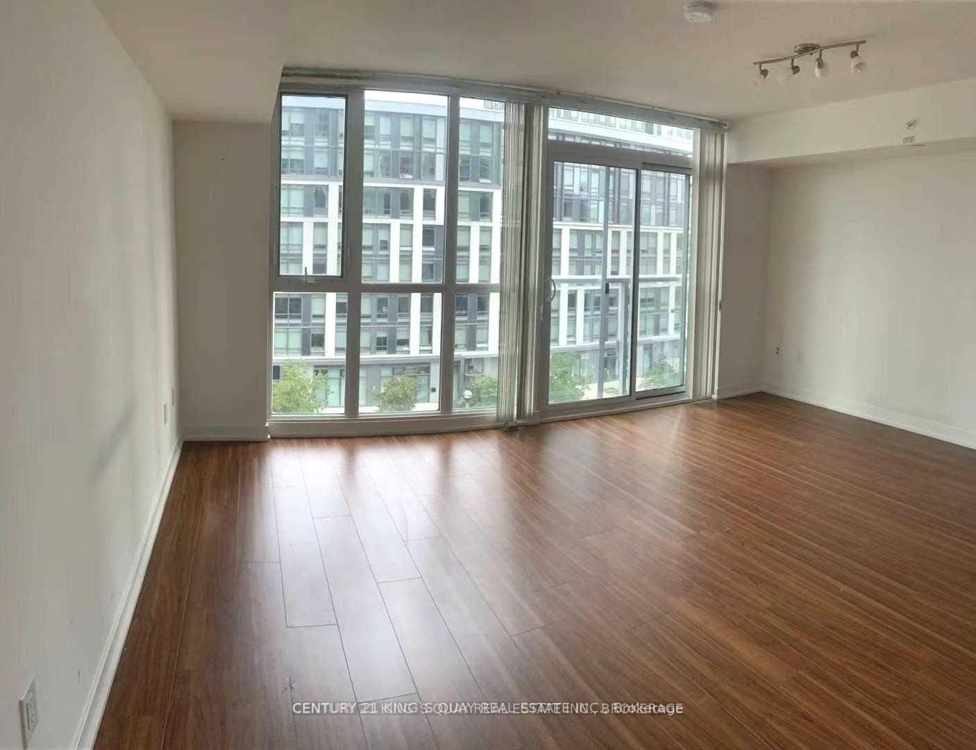 Photo 2 of Unit 608, 85 Queens Wharf Road, Toronto, Waterfront Communities — HOMEH