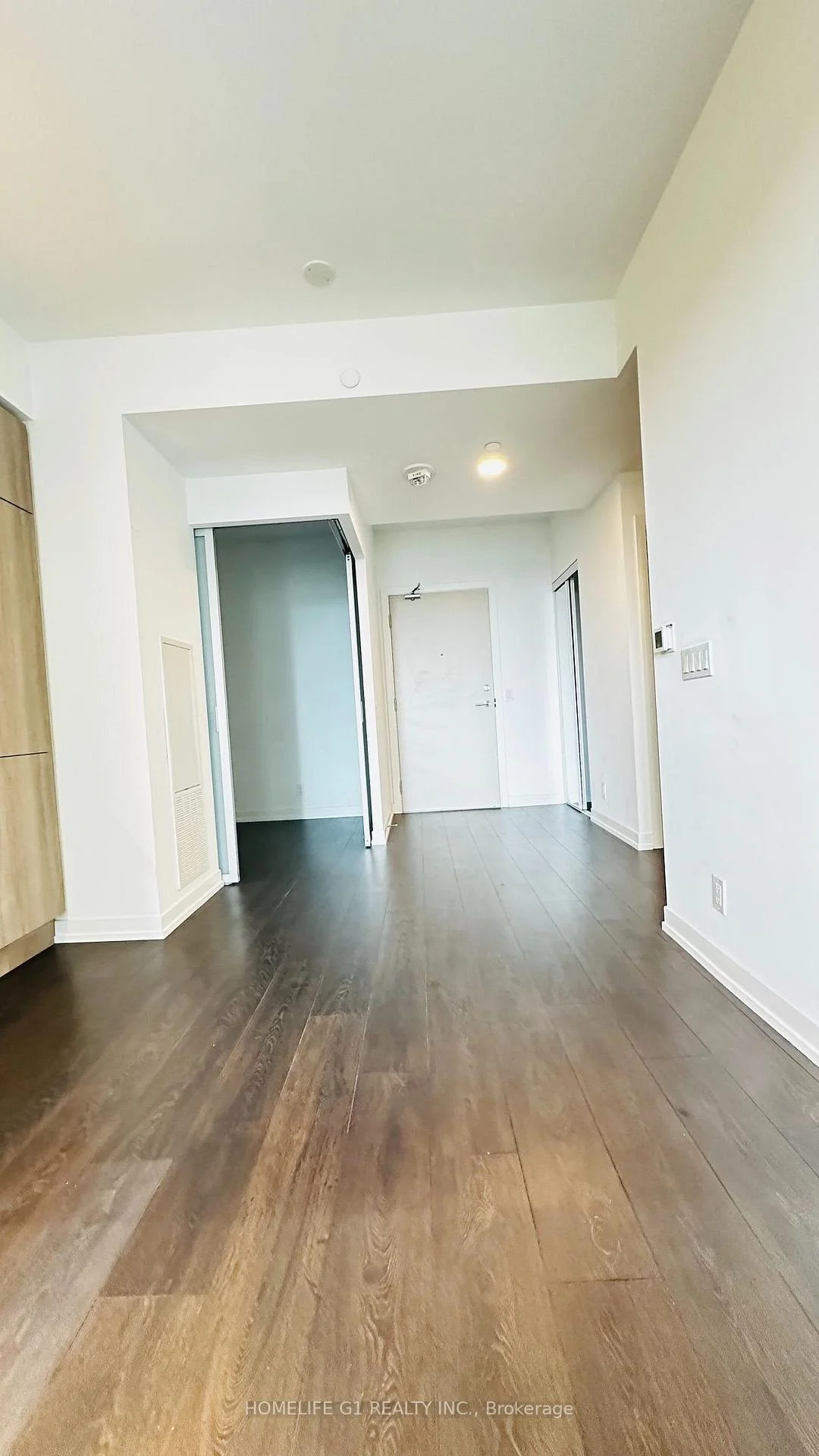 Front of Unit 1101, 2020 Bathurst Street