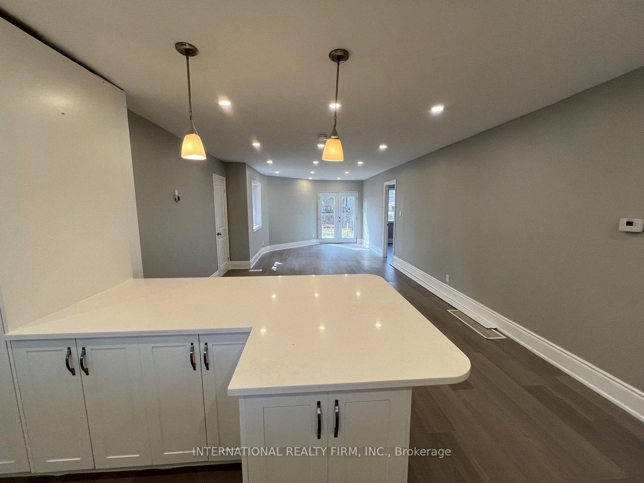 Photo 2 of Unit 101, 73 Murray Drive, Aurora, Aurora Highlands — HOMEH