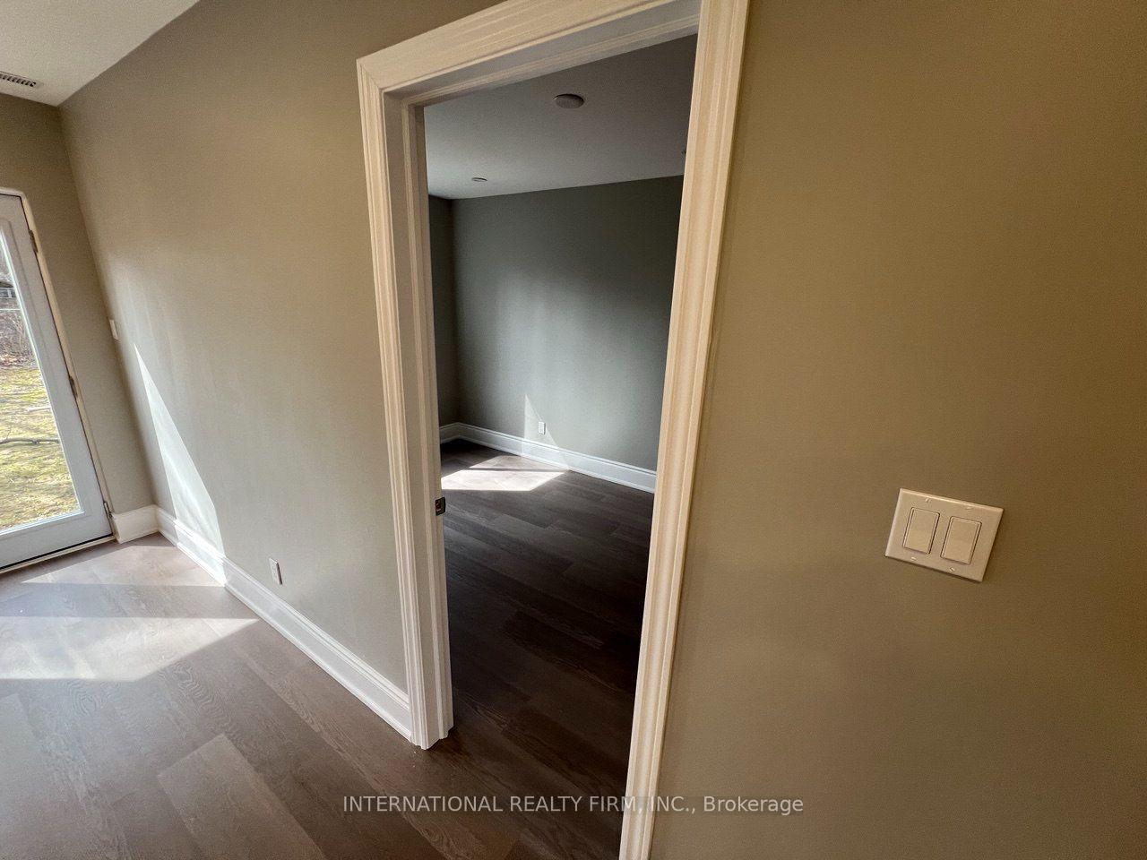 Photo 3 of Unit 101, 73 Murray Drive, Aurora, Aurora Highlands — HOMEH