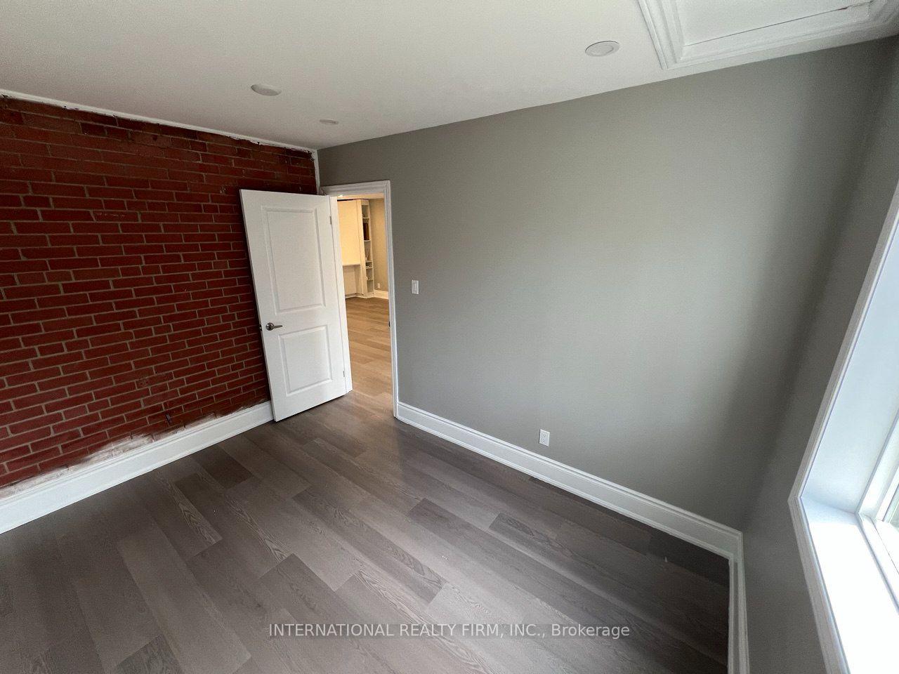 Photo 6 of Unit 101, 73 Murray Drive, Aurora, Aurora Highlands — HOMEH