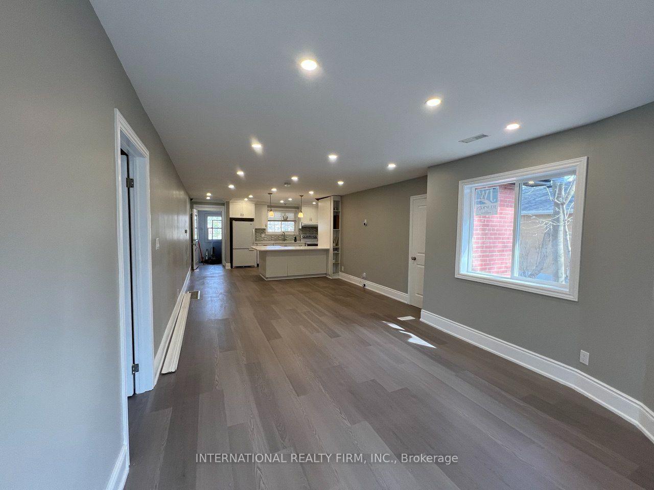 Photo 7 of Unit 101, 73 Murray Drive, Aurora, Aurora Highlands — HOMEH