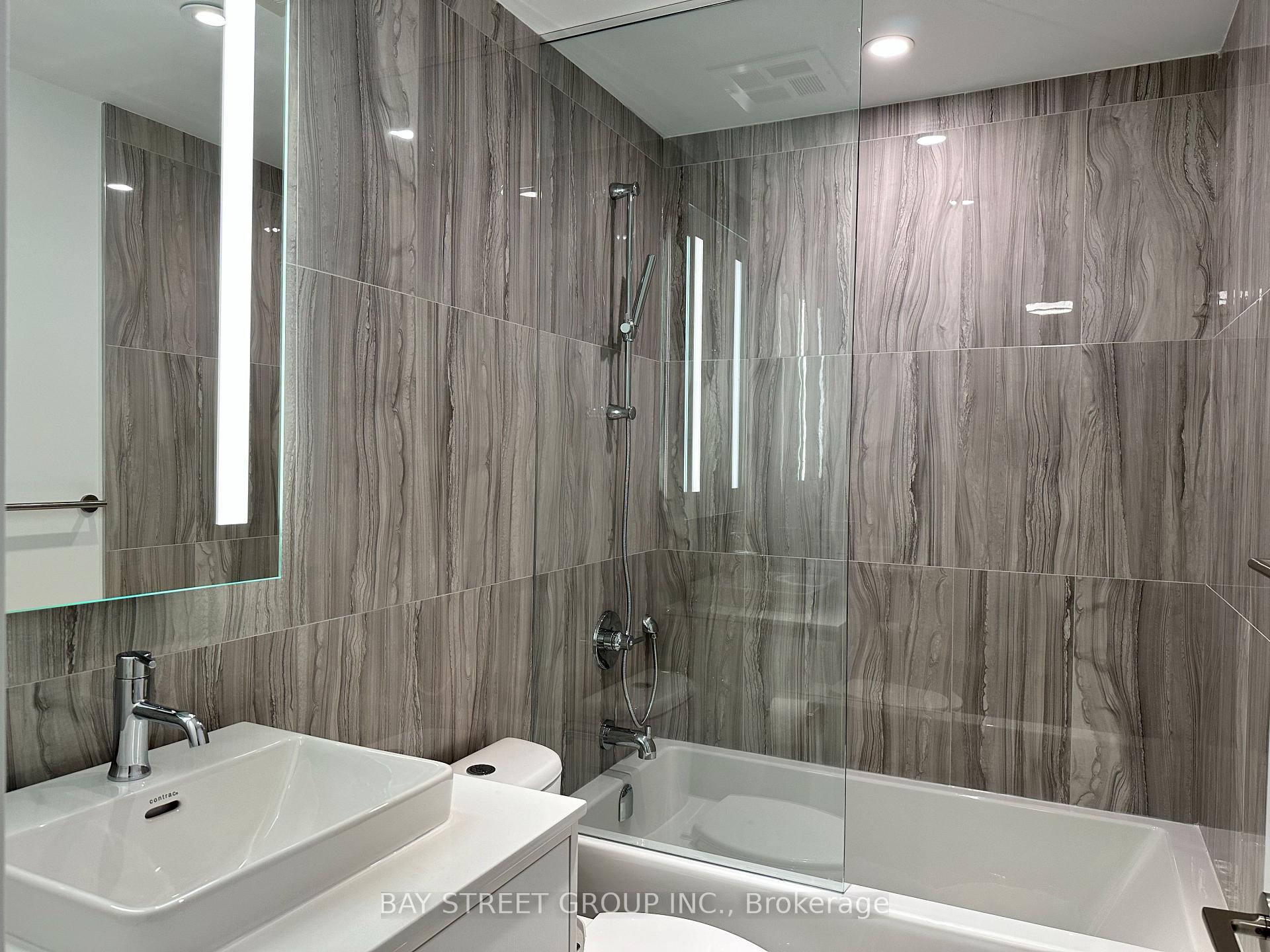 Photo 12 of Unit 913, 470 Front Street W, Toronto, Waterfront Communities — HOMEH