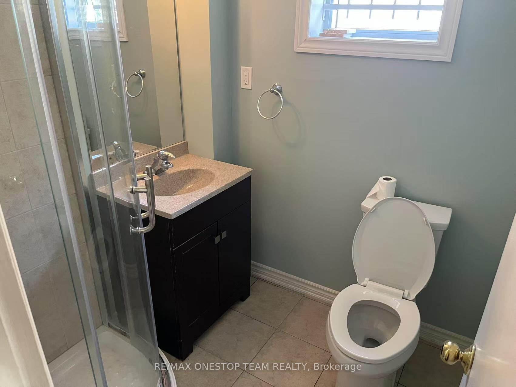 Photo 16 of 936 Pharmacy Avenue, Scarborough, Wexford-Maryvale — HOMEH