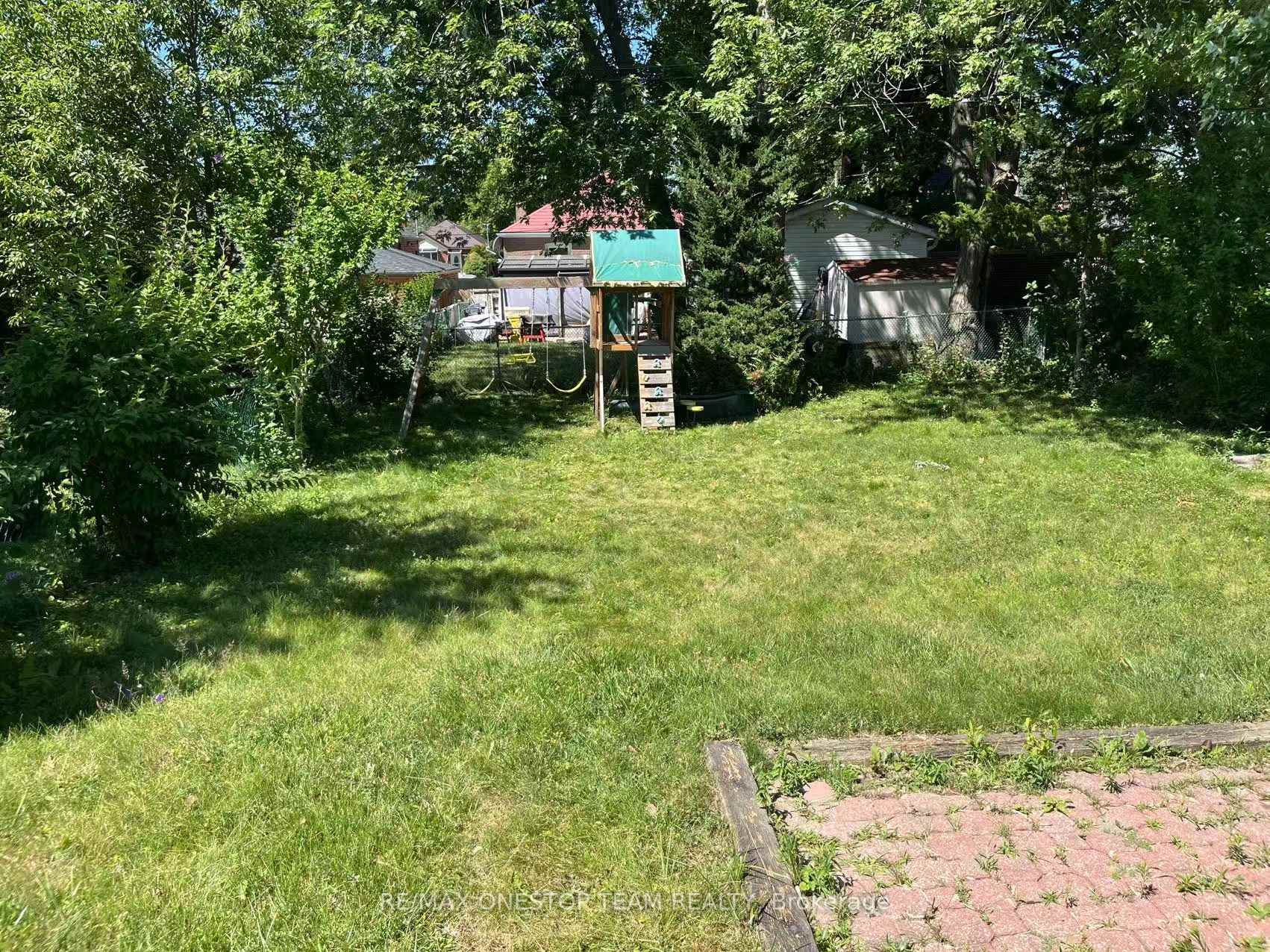 Photo 23 of 936 Pharmacy Avenue, Scarborough, Wexford-Maryvale — HOMEH