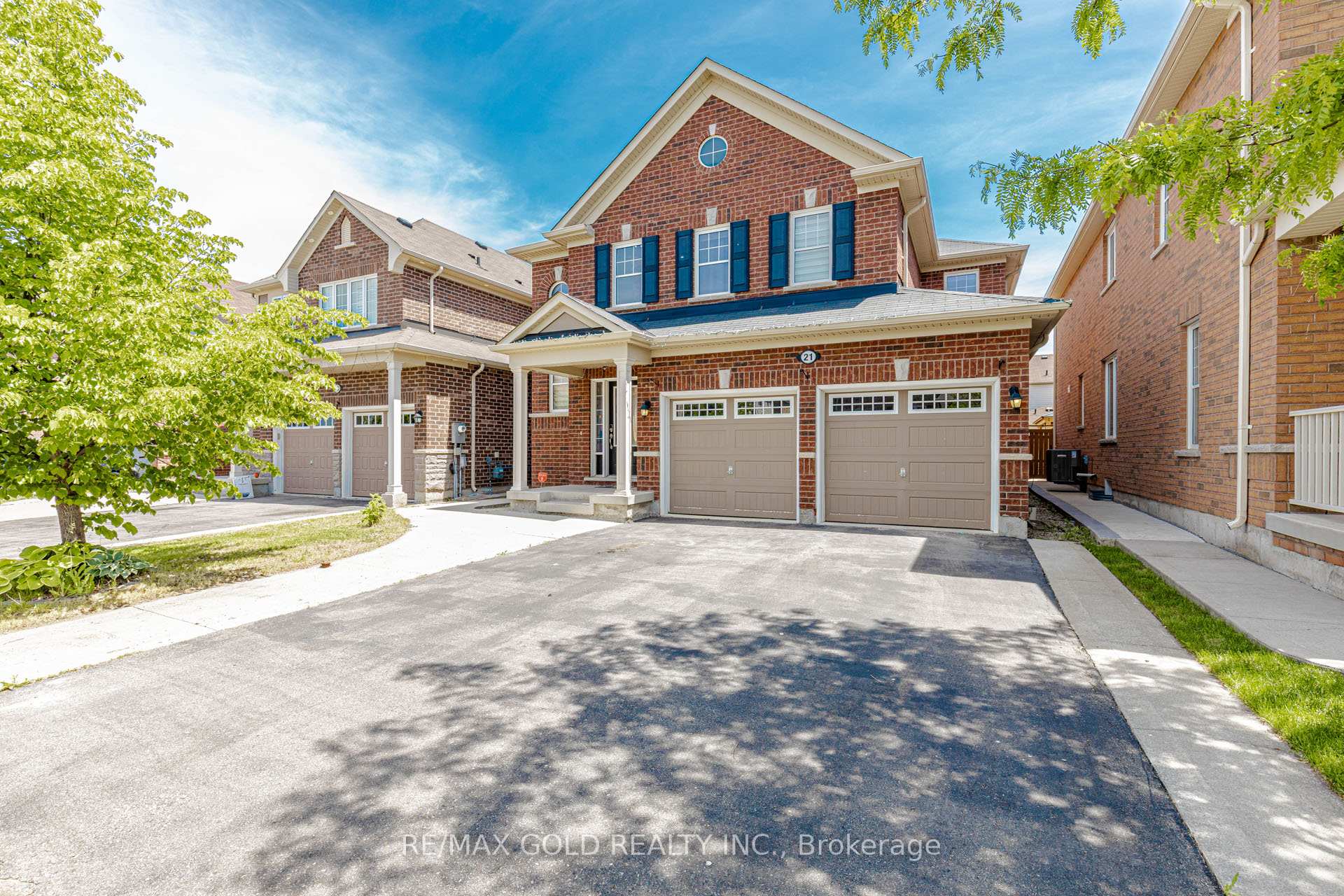 Photo 2 of 21 Killick Road, Brampton, Northwest Brampton — HOMEH