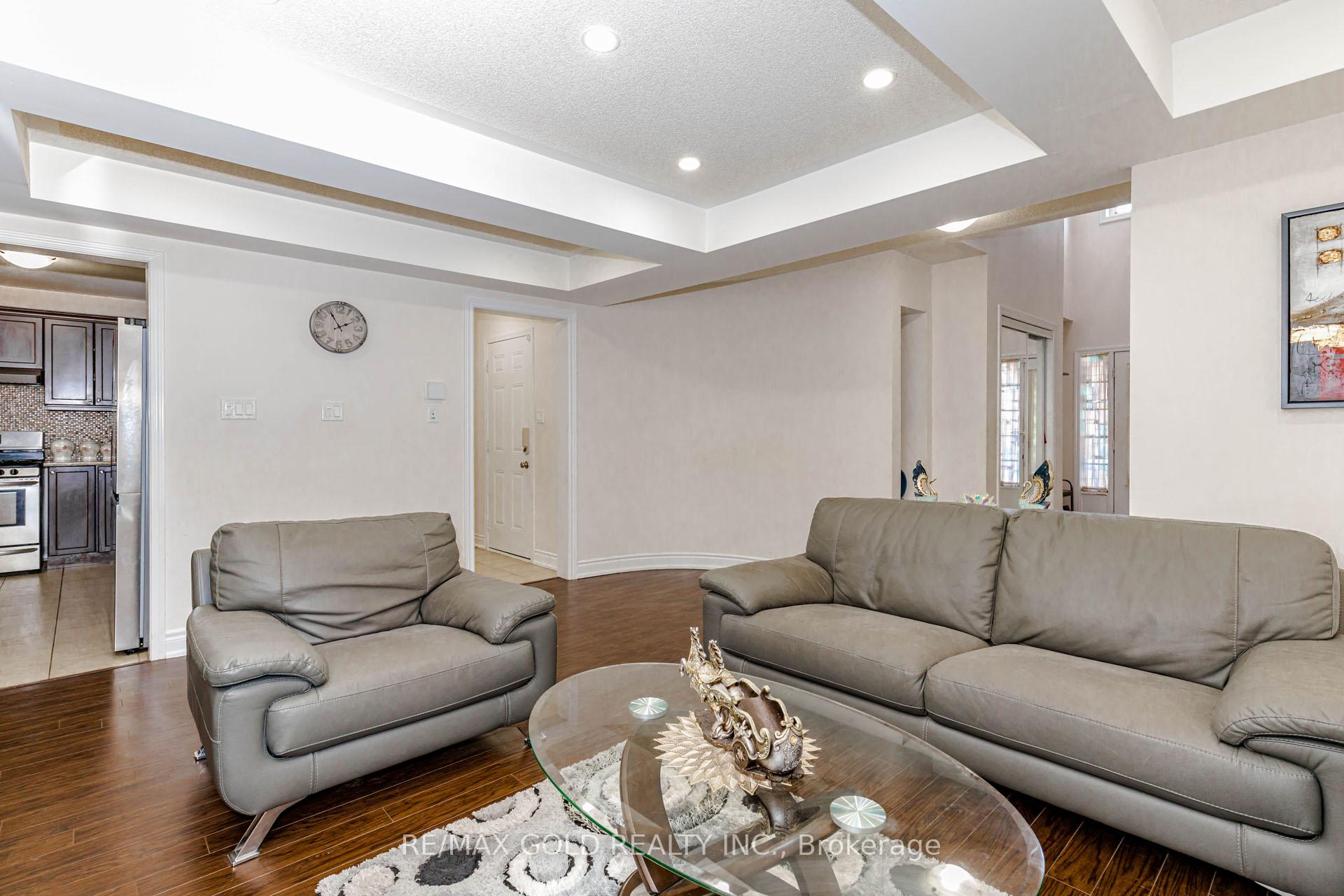 Photo 11 of 21 Killick Road, Brampton, Northwest Brampton — HOMEH