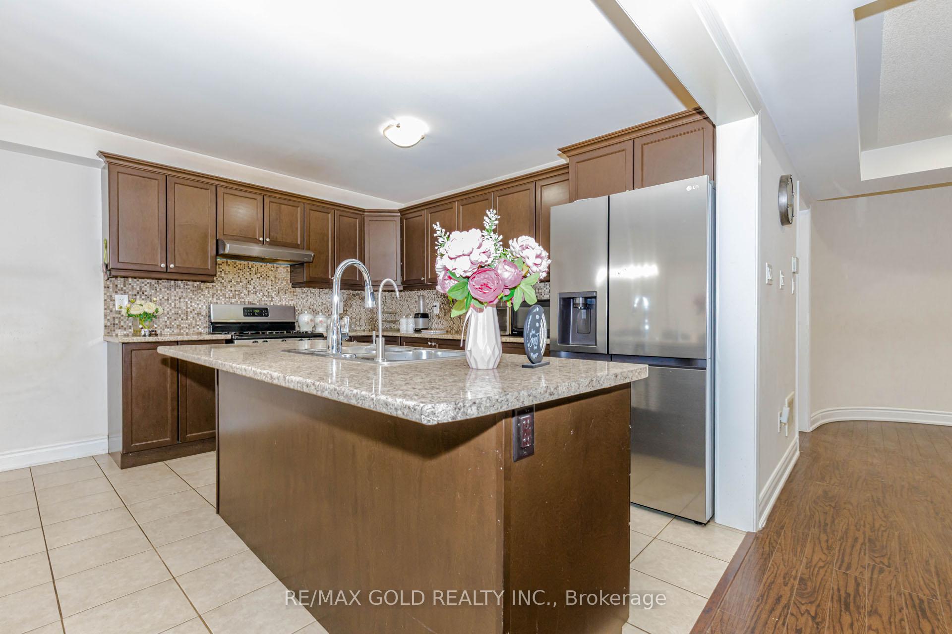 Photo 16 of 21 Killick Road, Brampton, Northwest Brampton — HOMEH