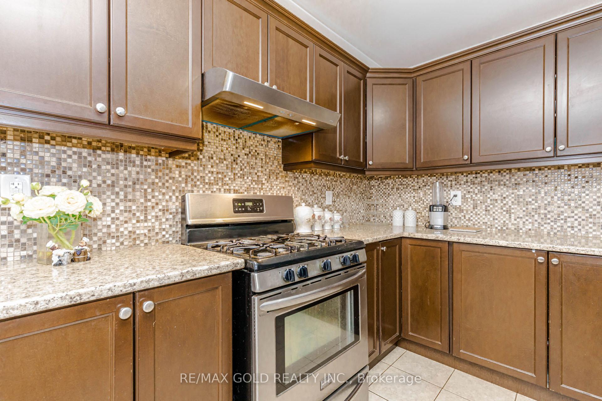 Photo 19 of 21 Killick Road, Brampton, Northwest Brampton — HOMEH