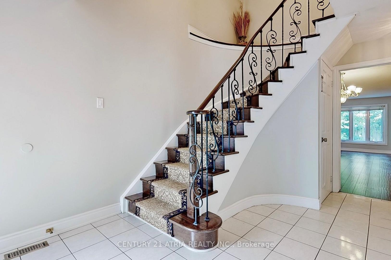 Photo 11 of Unit Upper, 92 Jaffray Road, Markham, Milliken Mills East — HOMEH