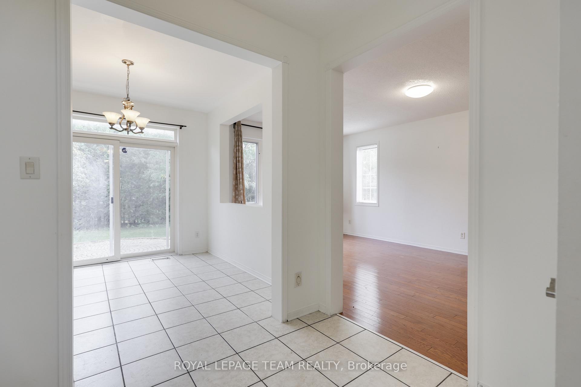 Photo 13 of 35 Norgold Crescent, Ottawa, Kanata - Kanata Lakes/Heritage Hills — HOMEH