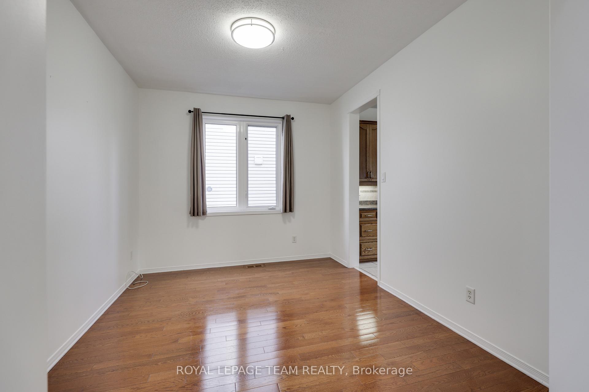 Photo 20 of 35 Norgold Crescent, Ottawa, Kanata - Kanata Lakes/Heritage Hills — HOMEH