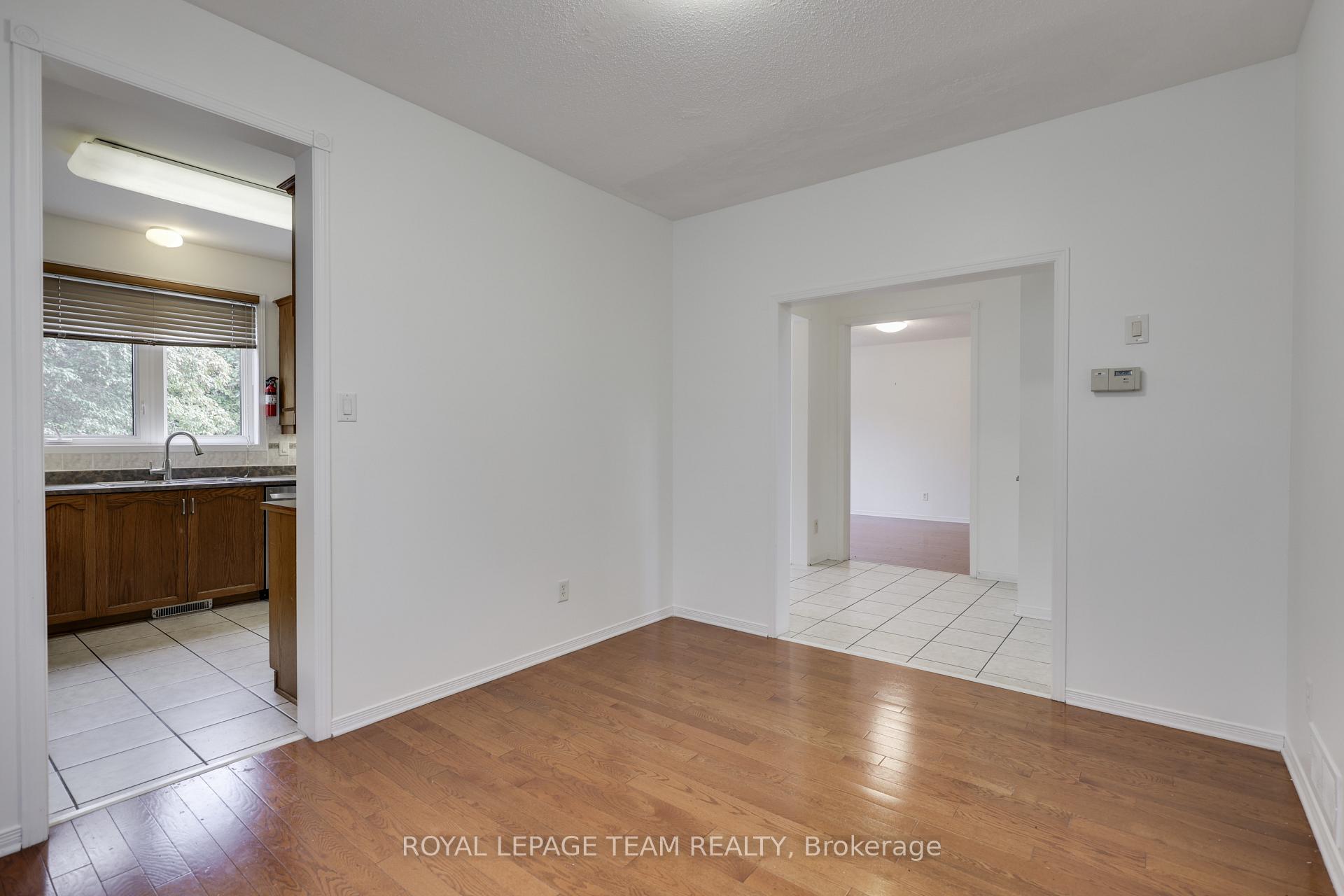 Photo 21 of 35 Norgold Crescent, Ottawa, Kanata - Kanata Lakes/Heritage Hills — HOMEH