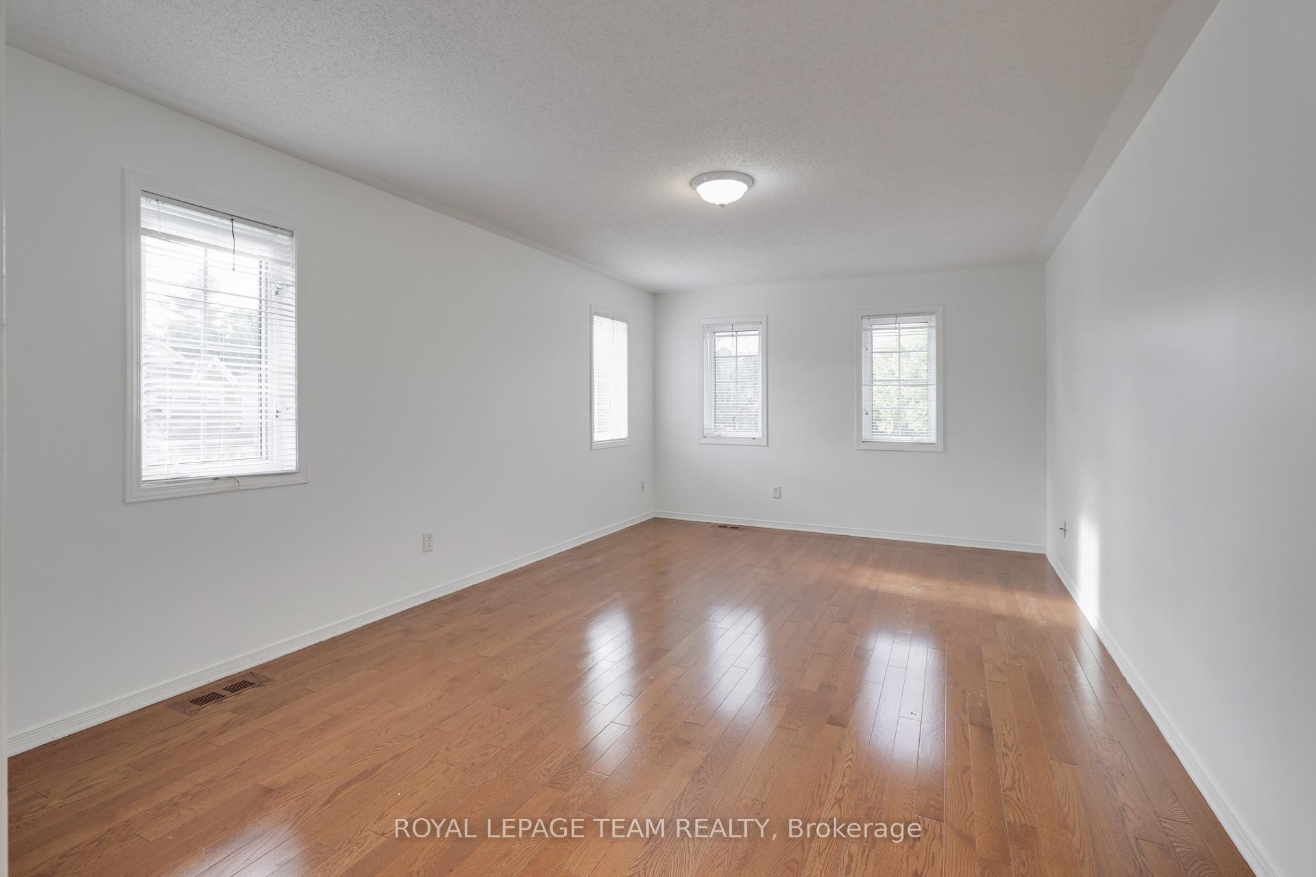 Photo 29 of 35 Norgold Crescent, Ottawa, Kanata - Kanata Lakes/Heritage Hills — HOMEH