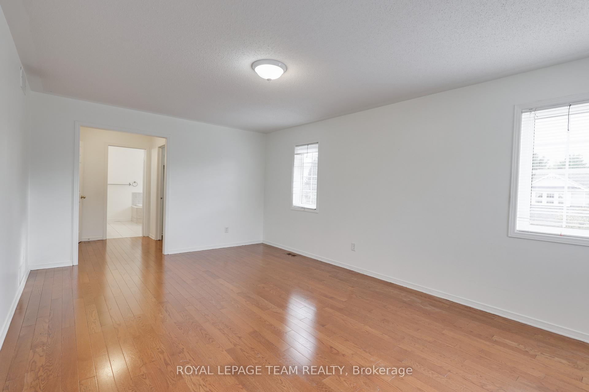 Photo 30 of 35 Norgold Crescent, Ottawa, Kanata - Kanata Lakes/Heritage Hills — HOMEH