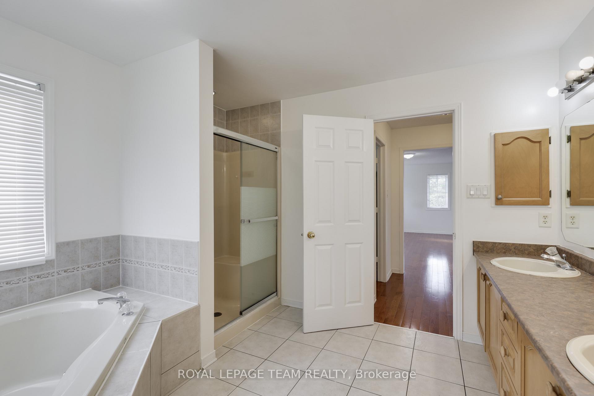 Photo 33 of 35 Norgold Crescent, Ottawa, Kanata - Kanata Lakes/Heritage Hills — HOMEH