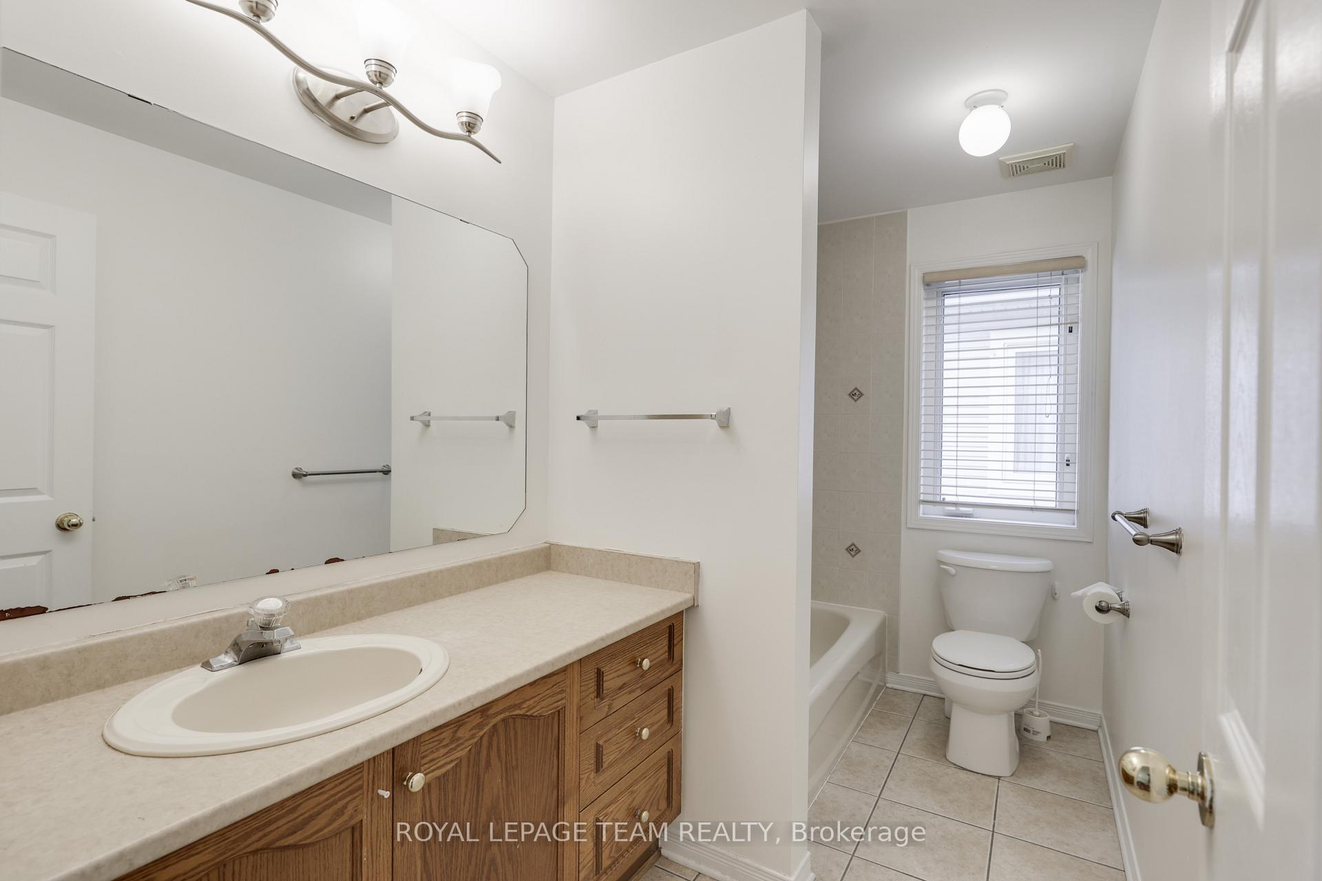 Photo 40 of 35 Norgold Crescent, Ottawa, Kanata - Kanata Lakes/Heritage Hills — HOMEH